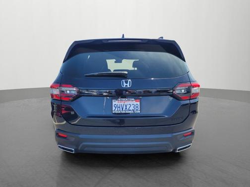 Black 2023 Honda Pilot Sport