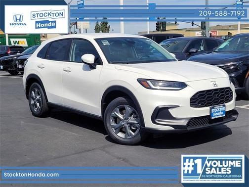 Platinum White Pearl 2026 Honda HR-V LX