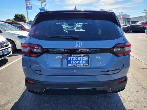 Sonic Gray Pearl 2026 Honda Pilot Black Edition