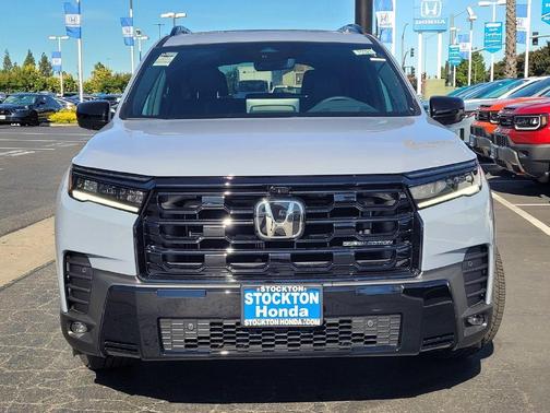 Sonic Gray Pearl 2026 Honda Pilot Black Edition
