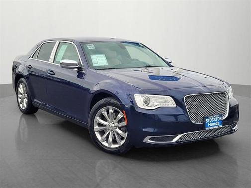 2017 Chrysler 300 Limited