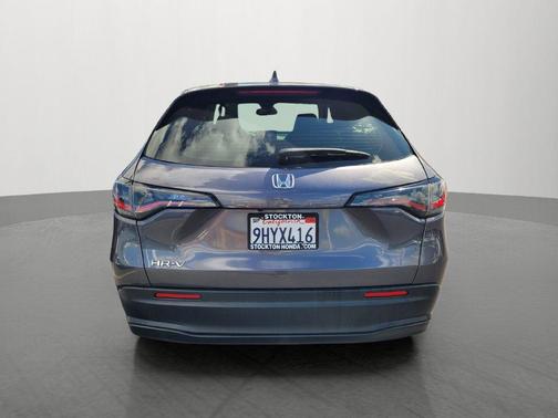 Modern Steel Metallic 2024 Honda HR-V LX
