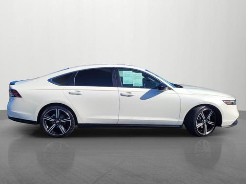 Platinum 2024 Honda Accord Hybrid Sport
