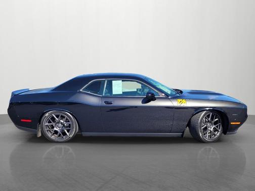 2017 Dodge Challenger R/T