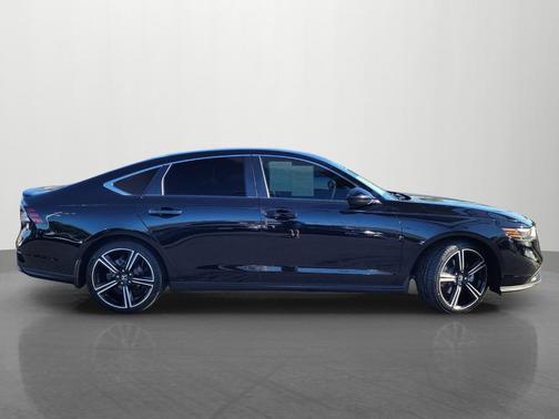 Crystal Black Pearl 2024 Honda Accord Hybrid Sport