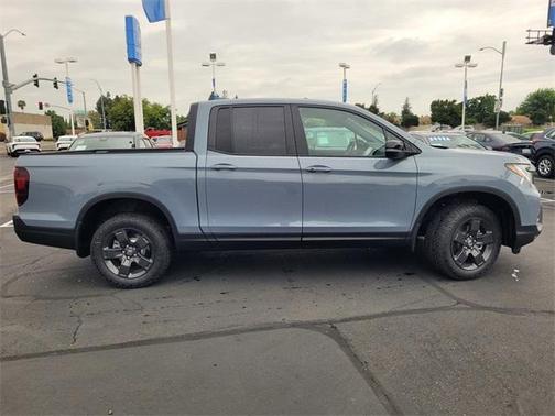 Sonic Gray Pearl 2026 Honda Ridgeline TrailSport