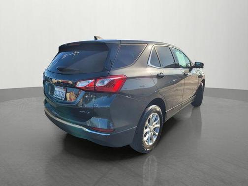 Graphite Metallic 2020 Chevrolet Traverse LT Cloth