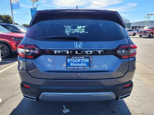 Modern Steel Metallic 2026 Honda Pilot EX-L