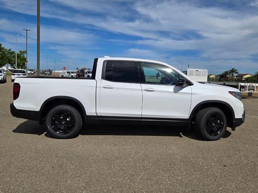 2025 Honda Ridgeline Black Edition