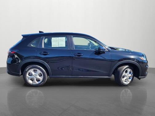 Black 2023 Honda HR-V LX
