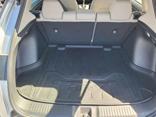 Gray 2024 Honda HR-V LX