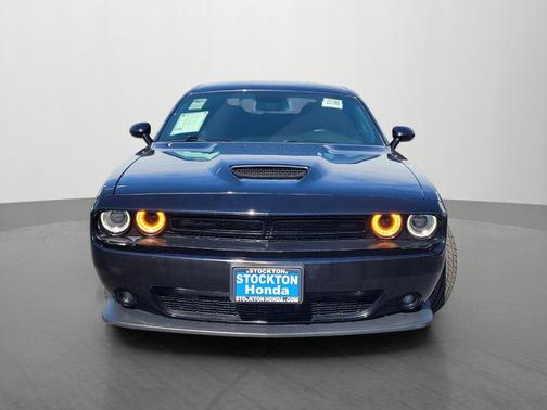Pitch Black Clearcoat 2022 Dodge Challenger GT