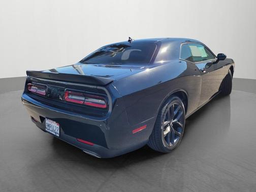 Pitch Black Clearcoat 2022 Dodge Challenger GT