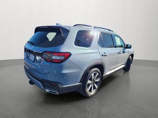 Pearl 2023 Honda Pilot Elite
