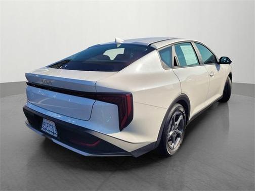 2025 Kia K4 