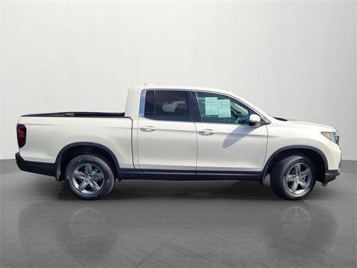 Platinum White 2023 Honda Ridgeline RTL