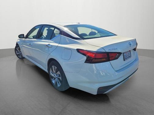 Glacier White 2020 Nissan Altima 2.5 S