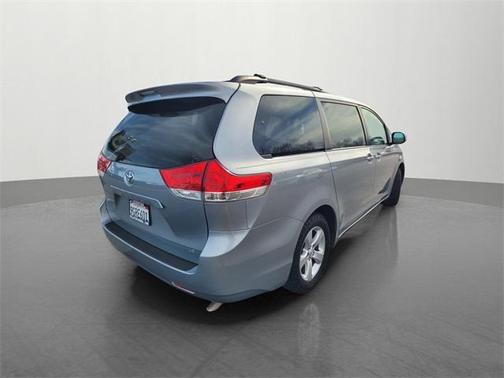 2014 Toyota Sienna LE