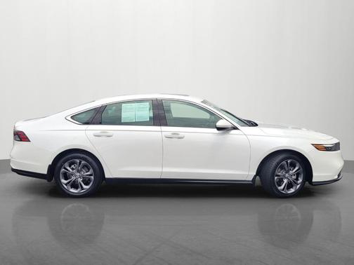 White 2023 Honda Accord EX