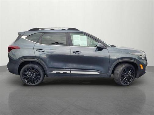 2022 Kia Seltos Nightfall