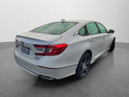 2022 Honda Accord Touring 2.0T