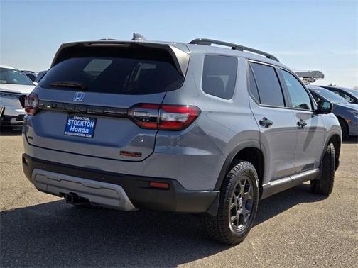 2025 Honda Pilot TrailSport
