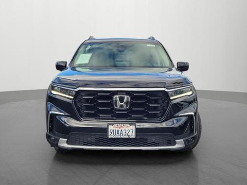Crystal Black Pearl 2025 Honda Pilot Touring