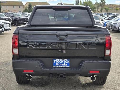 Crystal Black Pearl 2026 Honda Ridgeline Black Edition
