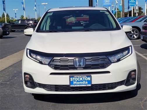 Platinum White Pearl 2026 Honda Odyssey EX-L