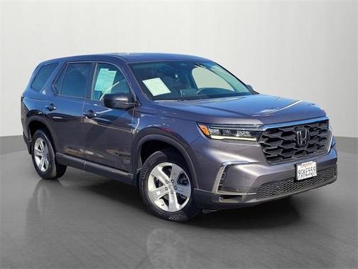 Modern Steel Metallic 2023 Honda Pilot LX
