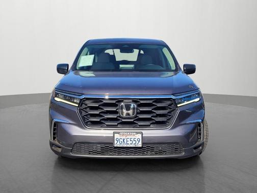 Modern Steel Metallic 2023 Honda Pilot LX