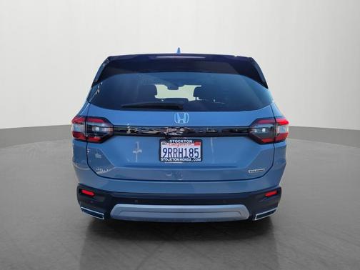 2025 Honda Pilot Touring