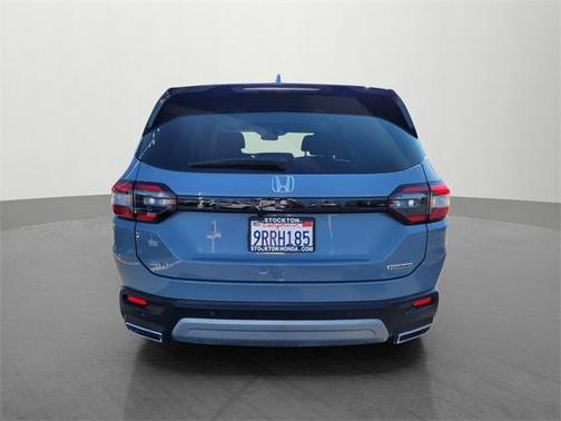 2025 Honda Pilot Touring