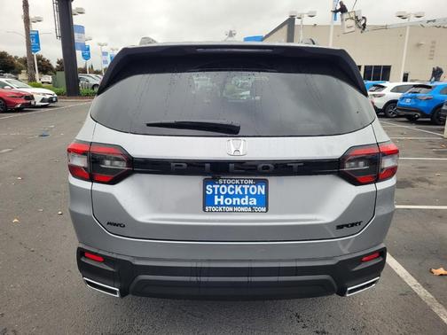 2025 Honda Pilot Sport