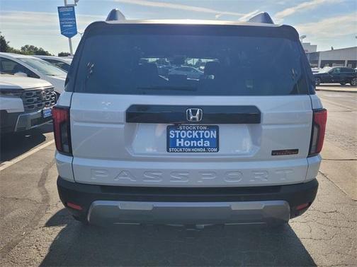 Platinum White Pearl 2026 Honda Passport TrailSport