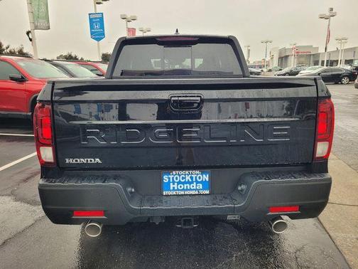 Crystal Black Pearl 2026 Honda Ridgeline RTL