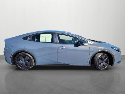 2024 Toyota Prius Prime SE