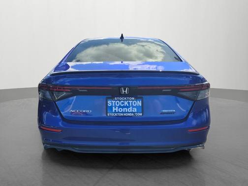 Still Night 2025 Honda Accord Hybrid Sport-L