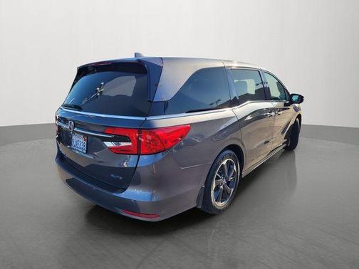 Modern Steel Metallic 2024 Honda Odyssey Elite