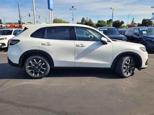 Platinum White Pearl 2027 Honda HR-V EX-L