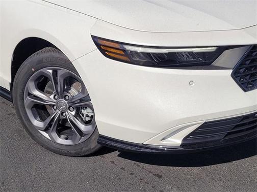 Platinum White Pearl 2026 Honda Accord Hybrid EX-L