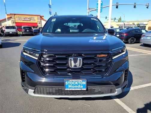 2025 Honda Pilot TrailSport