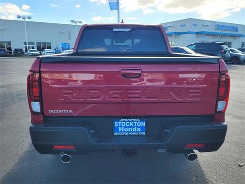 Radiant Red Metallic II 2026 Honda Ridgeline RTL