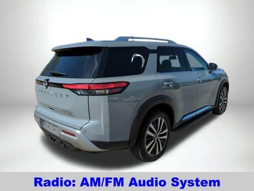 2022 Nissan Pathfinder Platinum