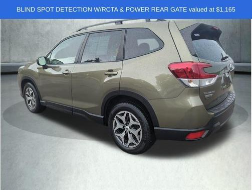 2022 Subaru Forester Premium