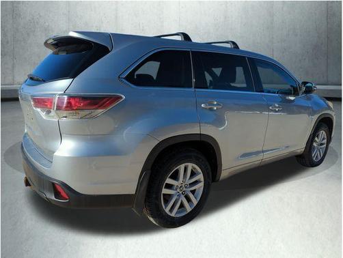 2016 Toyota Highlander LE