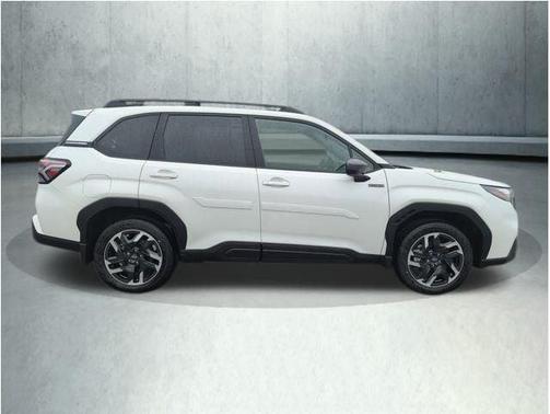 2025 Subaru Forester Hybrid Premium
