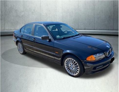 2001 BMW 325 i