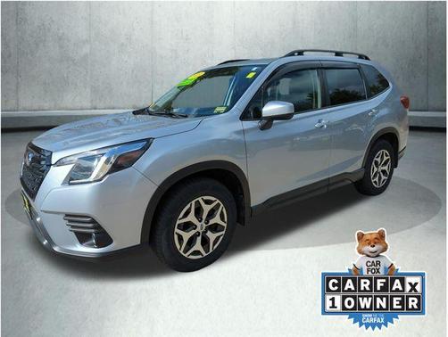 Ice Silver Metallic 2023 Subaru Forester 2.5i Premium