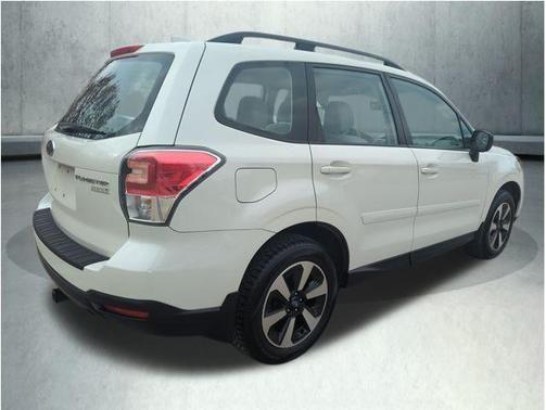 2017 Subaru Forester 2.5i